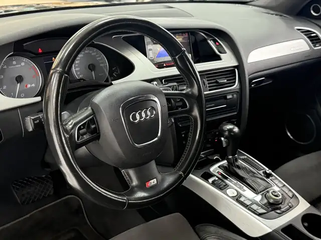 Audi A4 view 26