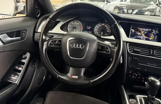 Audi A4 view 24