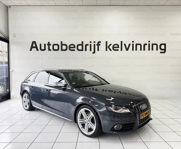 Audi A4 view 6