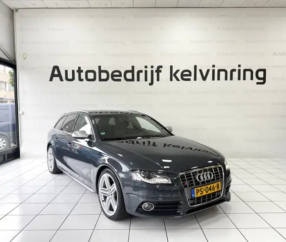 Audi A4 view 3