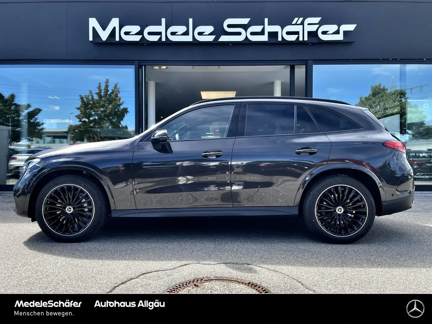 Mercedes-Benz GLC 300 GLC 300 d 4M AMG Night Distr AHK Burm Pano Memo Grau - 2