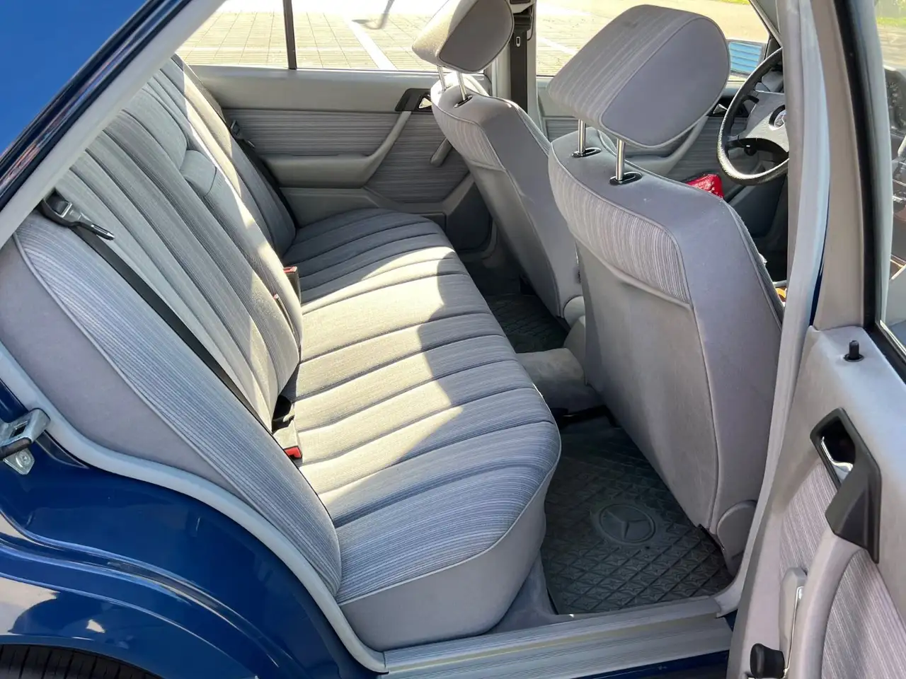 Mercedes-Benz 200 E W124 * H-Zulassung * TÜV Neu * 1 Hand !, foto 11