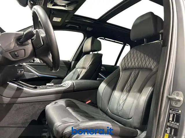 BMW X5 view 14