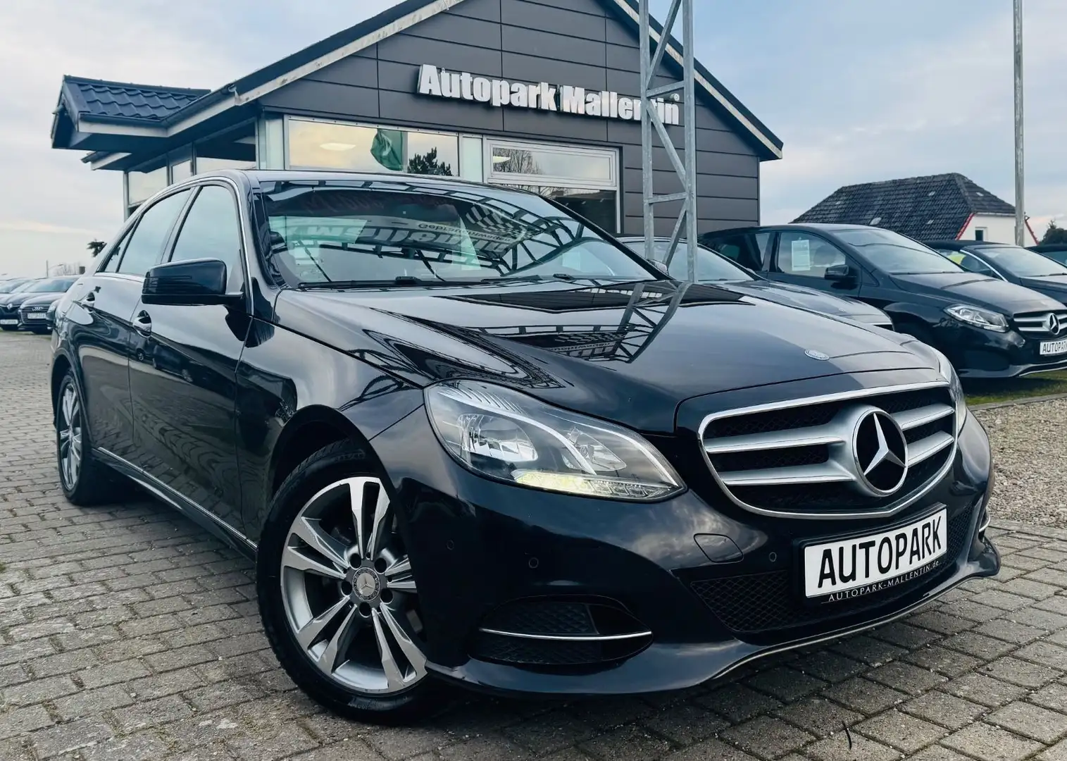 Mercedes-Benz E 200 E -Klasse Limo. Avantgarde*NAVI*LED*LEDER* Schwarz - 1