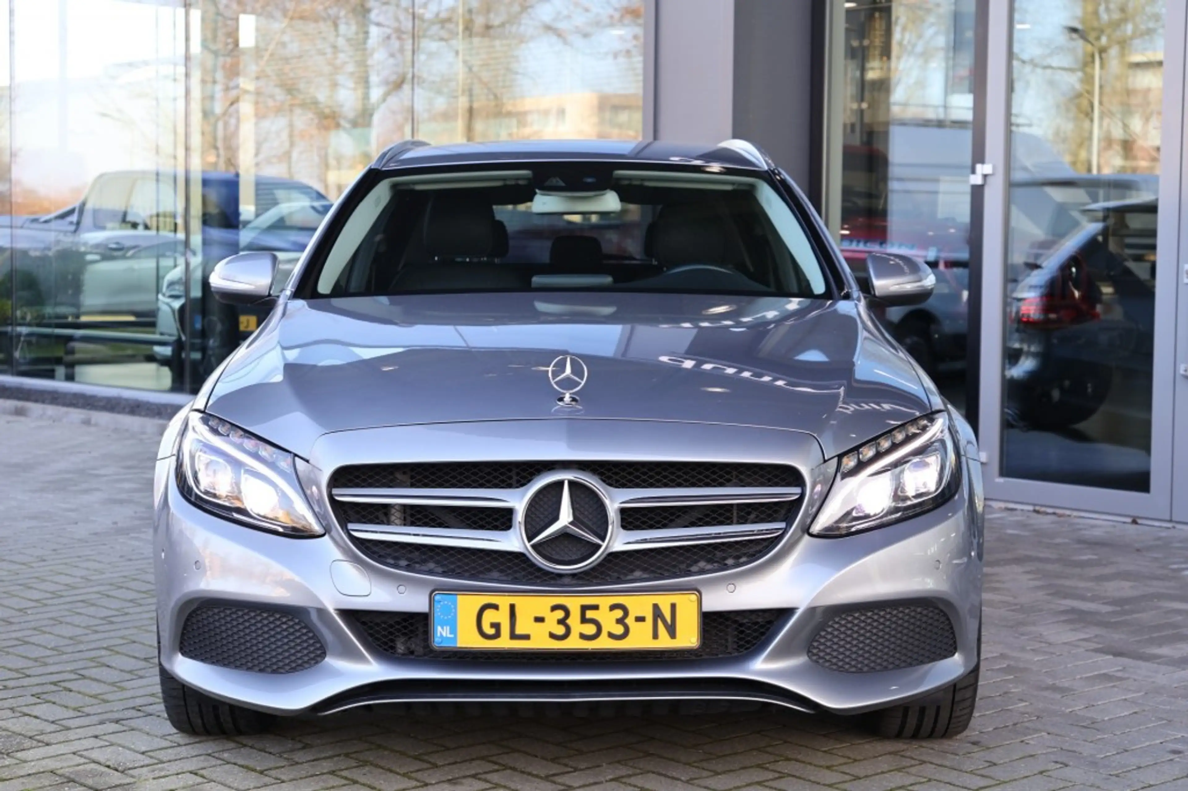 Mercedes-Benz C 350 350 E LEASE EDITION — photo 3