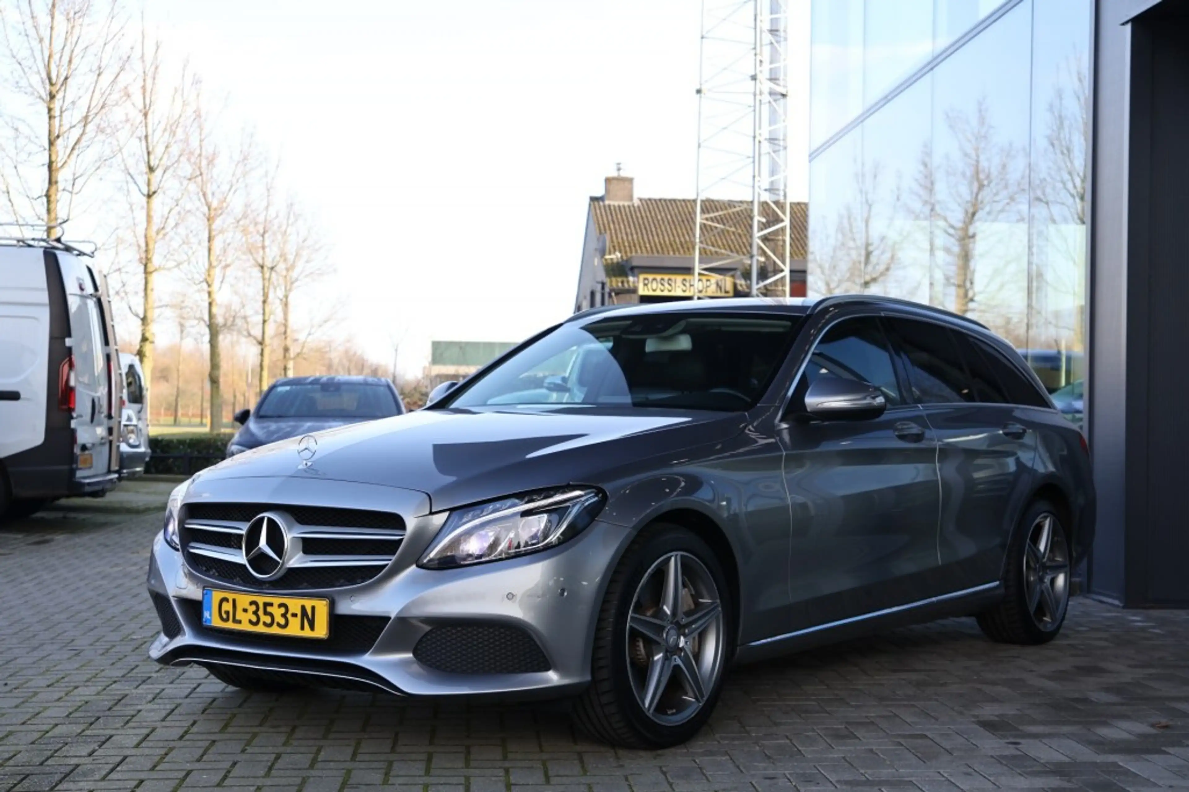 Mercedes-Benz C 350 350 E LEASE EDITION — photo 4