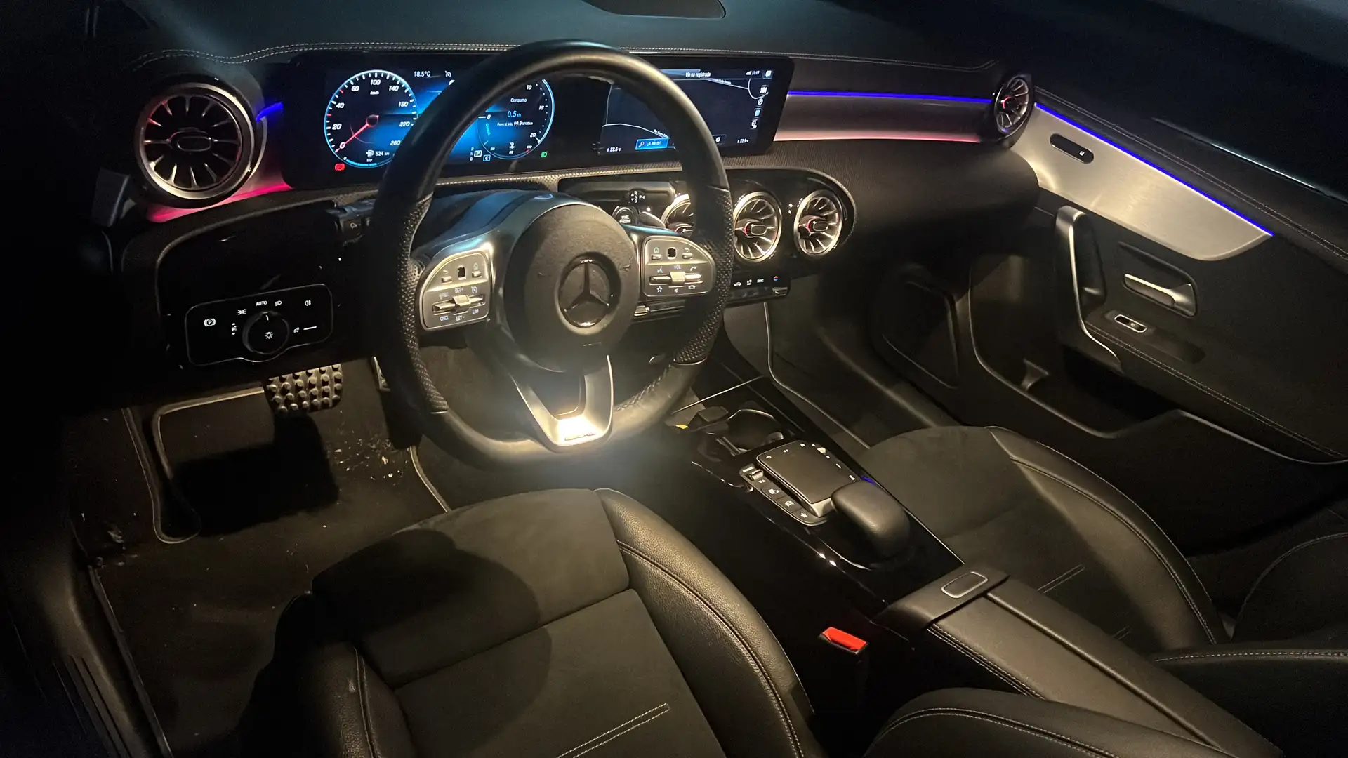 Mercedes-Benz 180 180d  Amg Blanco - 1