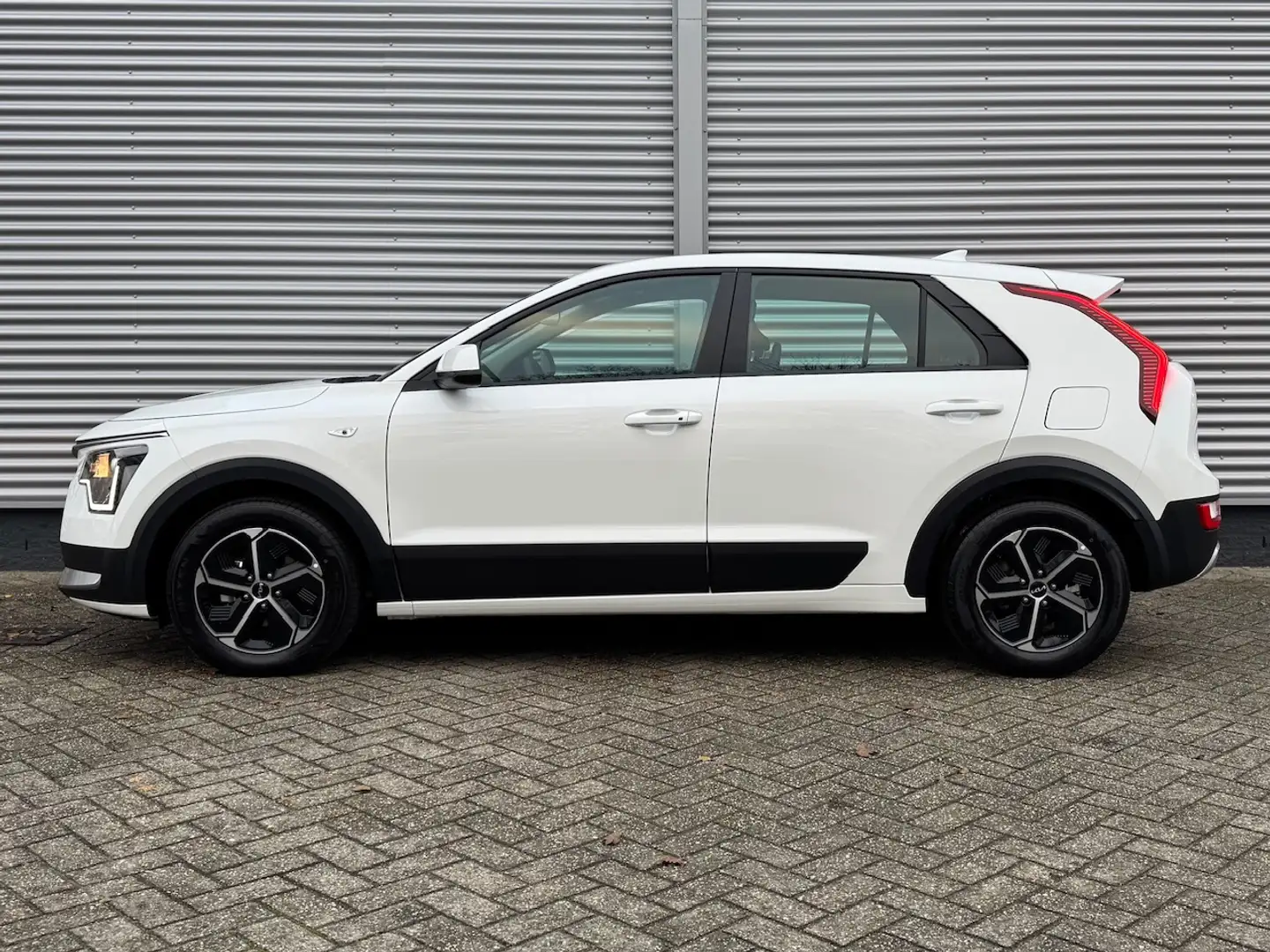 Kia Niro 1.6 GDi Hybrid 129pk DCT6 ComfortLine | Navigatie Wit - 2