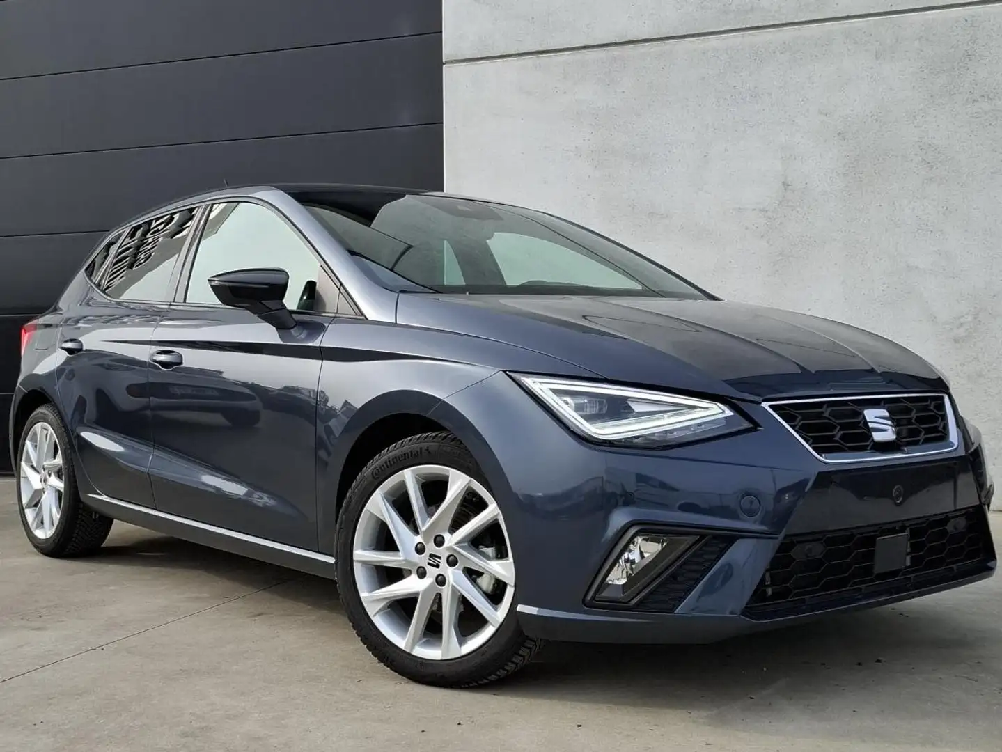 SEAT Ibiza 1.0 TSI FR Edition DSG Gris - 1