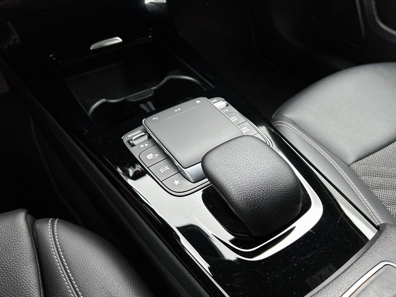 Mercedes-Benz A 250 e Plug-In Hybrid CAMERA | 1/2 LEER | FULL-LED | NA — photo 40