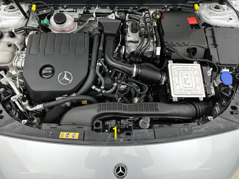 Mercedes-Benz A 250 e Plug-In Hybrid CAMERA | 1/2 LEER | FULL-LED | NA — photo 41