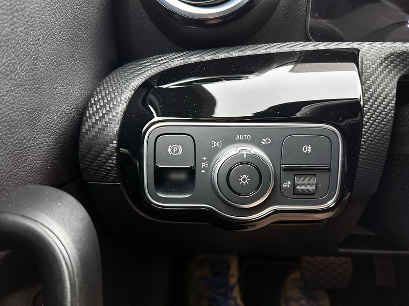 Mercedes-Benz A 250 e Plug-In Hybrid CAMERA | 1/2 LEER | FULL-LED | NA — photo 35