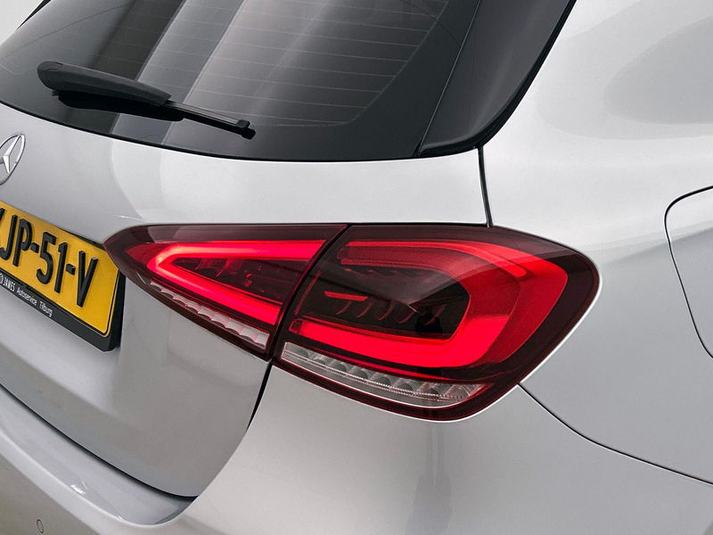 Mercedes-Benz A 250 e Plug-In Hybrid CAMERA | 1/2 LEER | FULL-LED | NA — photo 37