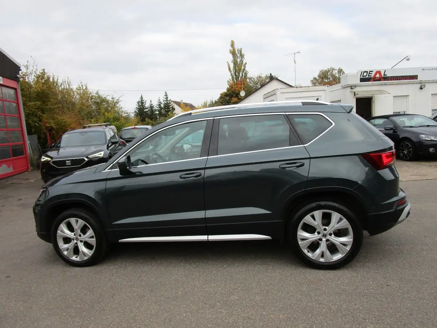 SEAT Ateca 2.0 TDI Xperience 4Drive*LED*AHK*LEDER*KAM Grün - 2