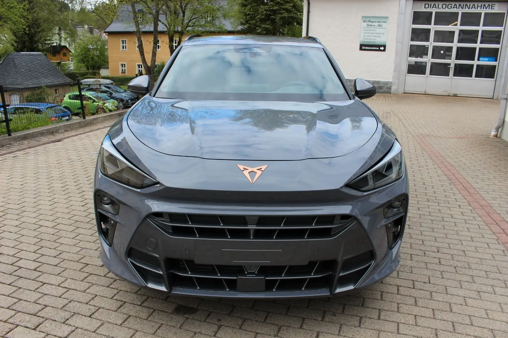 CUPRA Terramar 1.5 eTSI 110 kW AHK,ACC,5Jahre/100TKM Gris - 1