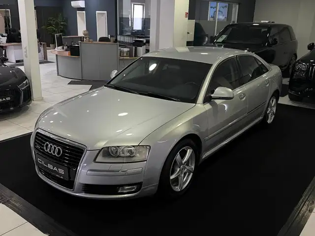 Audi A8 3.0 V6 TDI Quattro *NAVI*BOSE*AIR*XENON*LEDER
