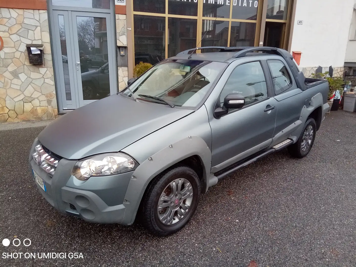 Fiat Strada 1.3 Mjet 95cv Adventure/TAGLIANDATA Gris - 2