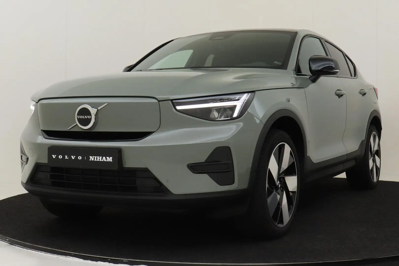 Volvo C40 SINGLE MOTOR PLUS 69kWh |20" LM VELGEN|GETINT GLAS Verde - 1