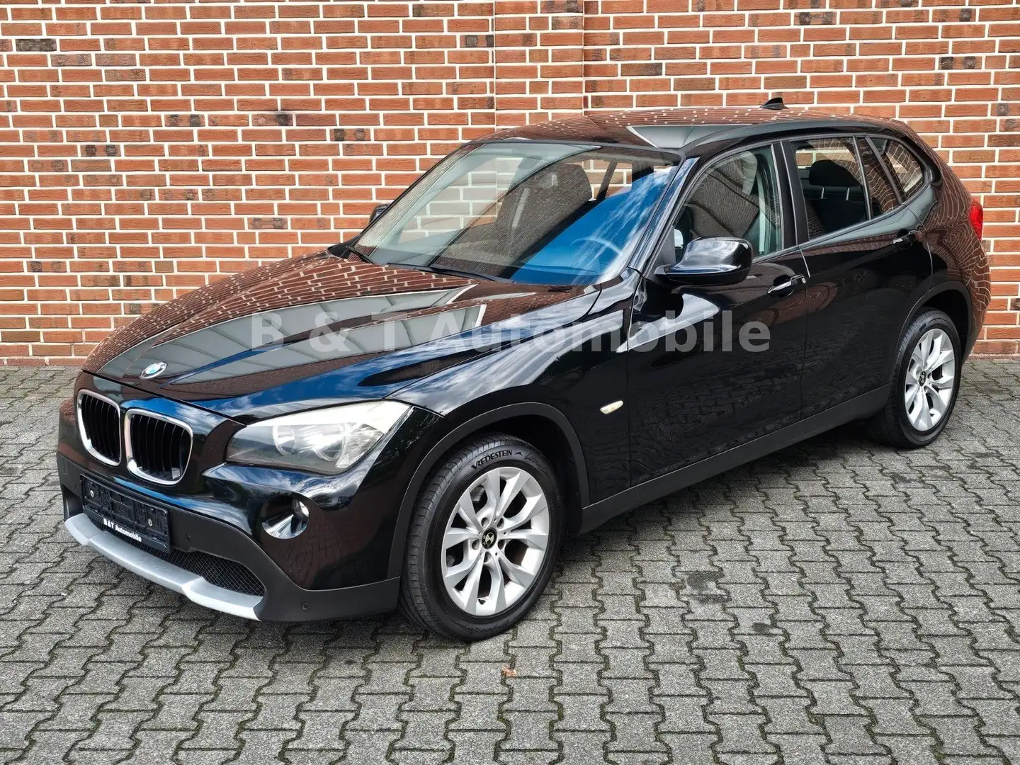 BMW X1 18 d sDrive Automatik ATM Schwarz - 1