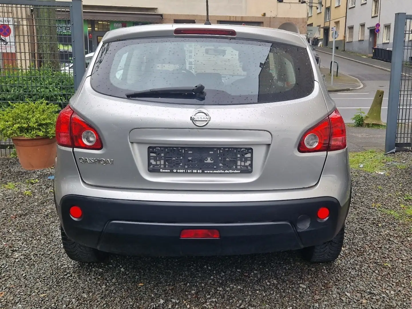 Nissan Qashqai Visia Grau - 2