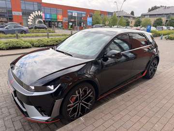 N 84 kWh AWD Performance Vision Roof