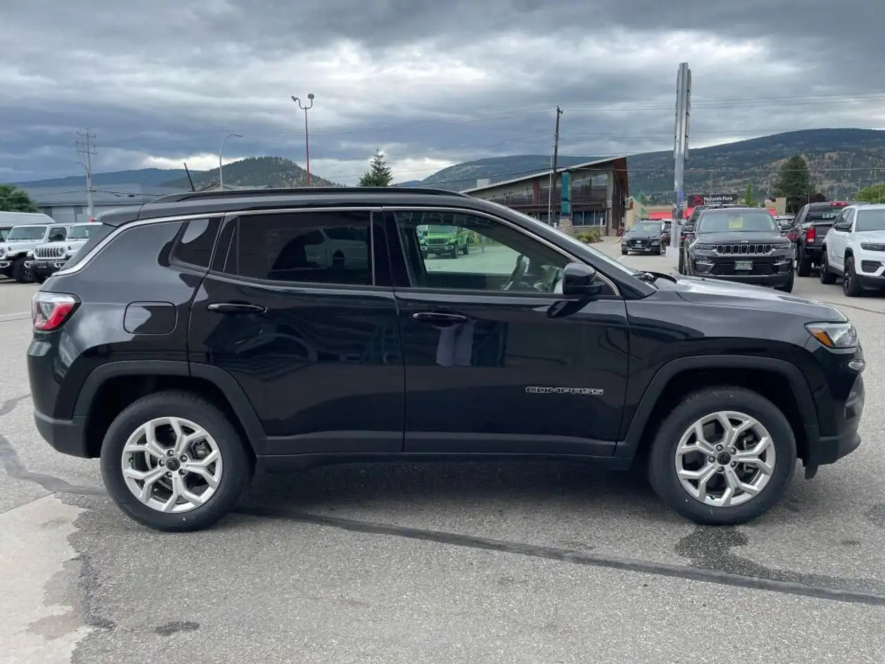 Jeep Compass photo Jeep Compass