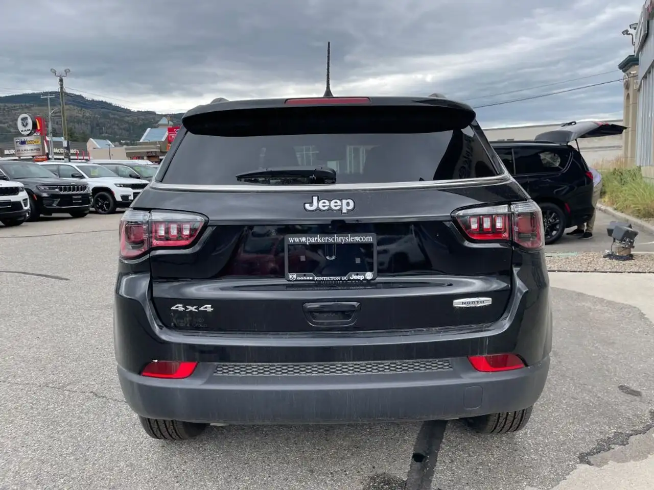 Jeep Compass photo Jeep Compass