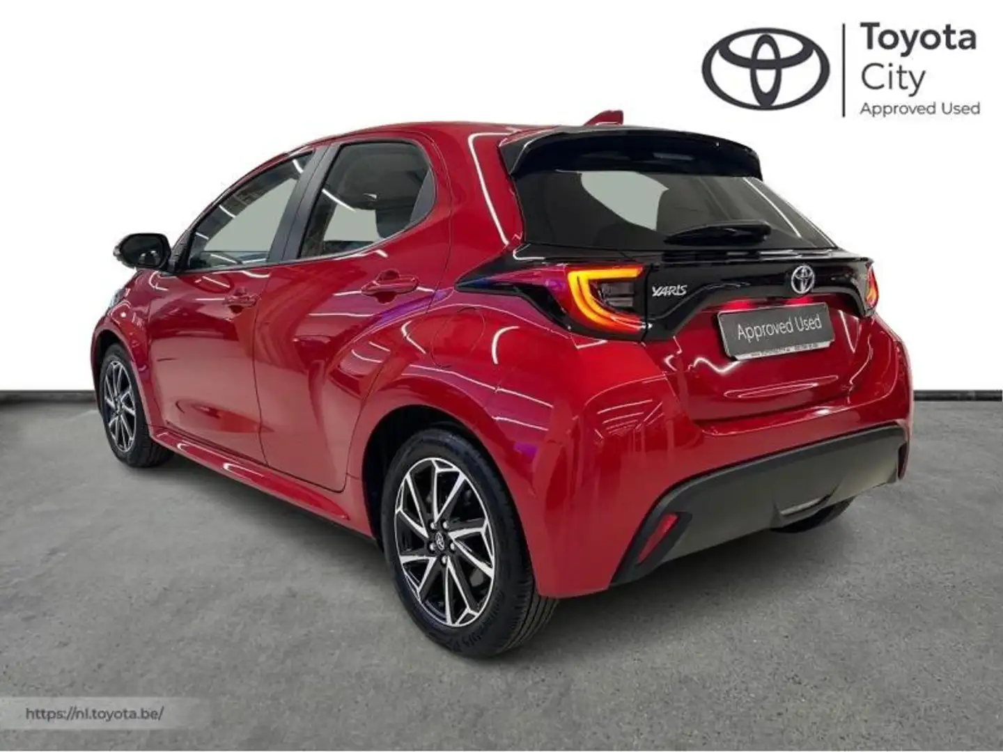 Toyota Yaris Iconic & Carplay Rojo - 2