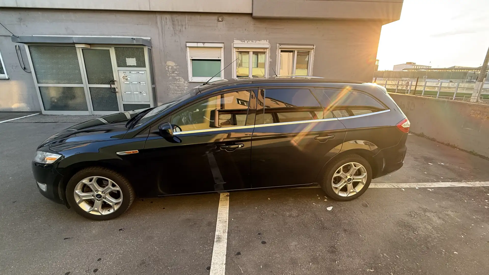 Ford Mondeo 2.0 Turnier Titanium X - 2
