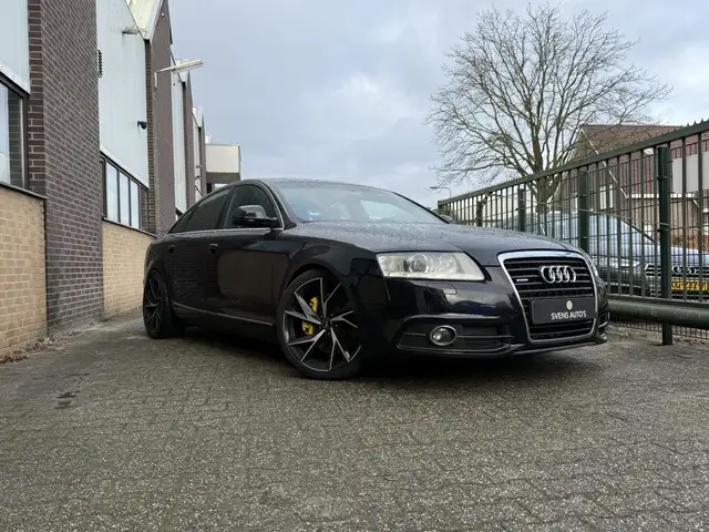 Audi A6 Limousine 4.2 FSI quattro Lees Tekst!