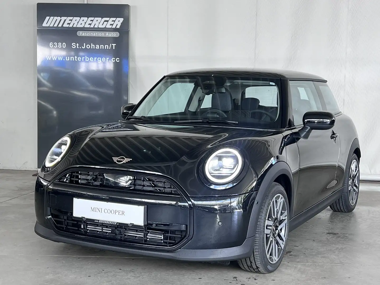MINI Cooper C F66 Classic Trim / Paket S verfügbar ab: 05/25 Schwarz - 1