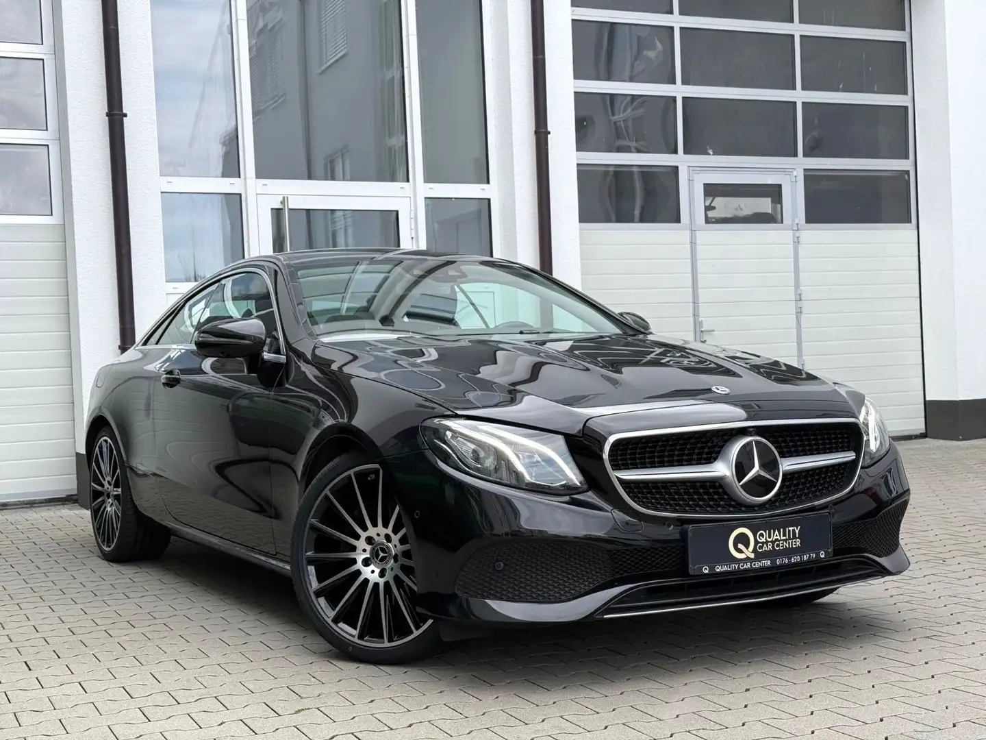 Mercedes-Benz E 220 Coupe |DISTR+|SPUR|360°|STNDHZG|20ZOLL| Noir - 1
