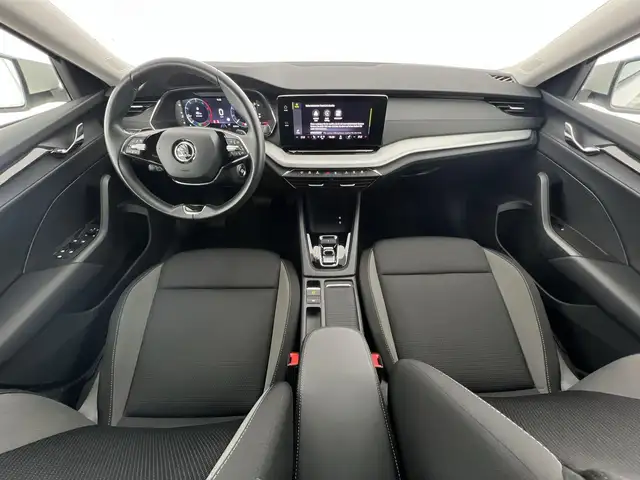 Skoda Octavia view 7