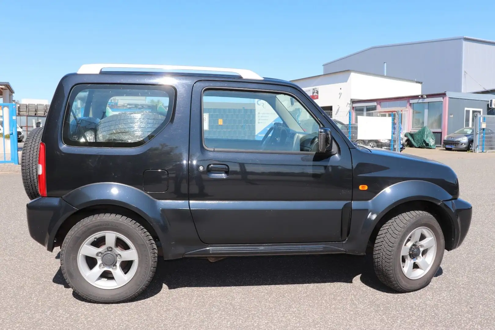 Suzuki Jimny 1.3 4WD Negro - 2