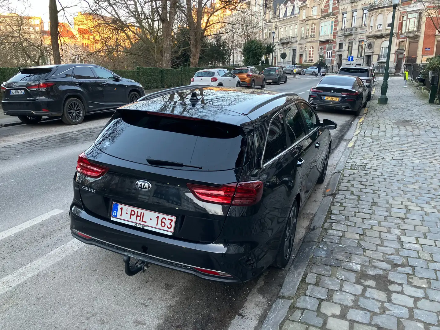 Kia Ceed SW / cee'd SW 1.0 T-GDi 120 ISG MORE + Smart Pack + Design Pack Zwart - 2