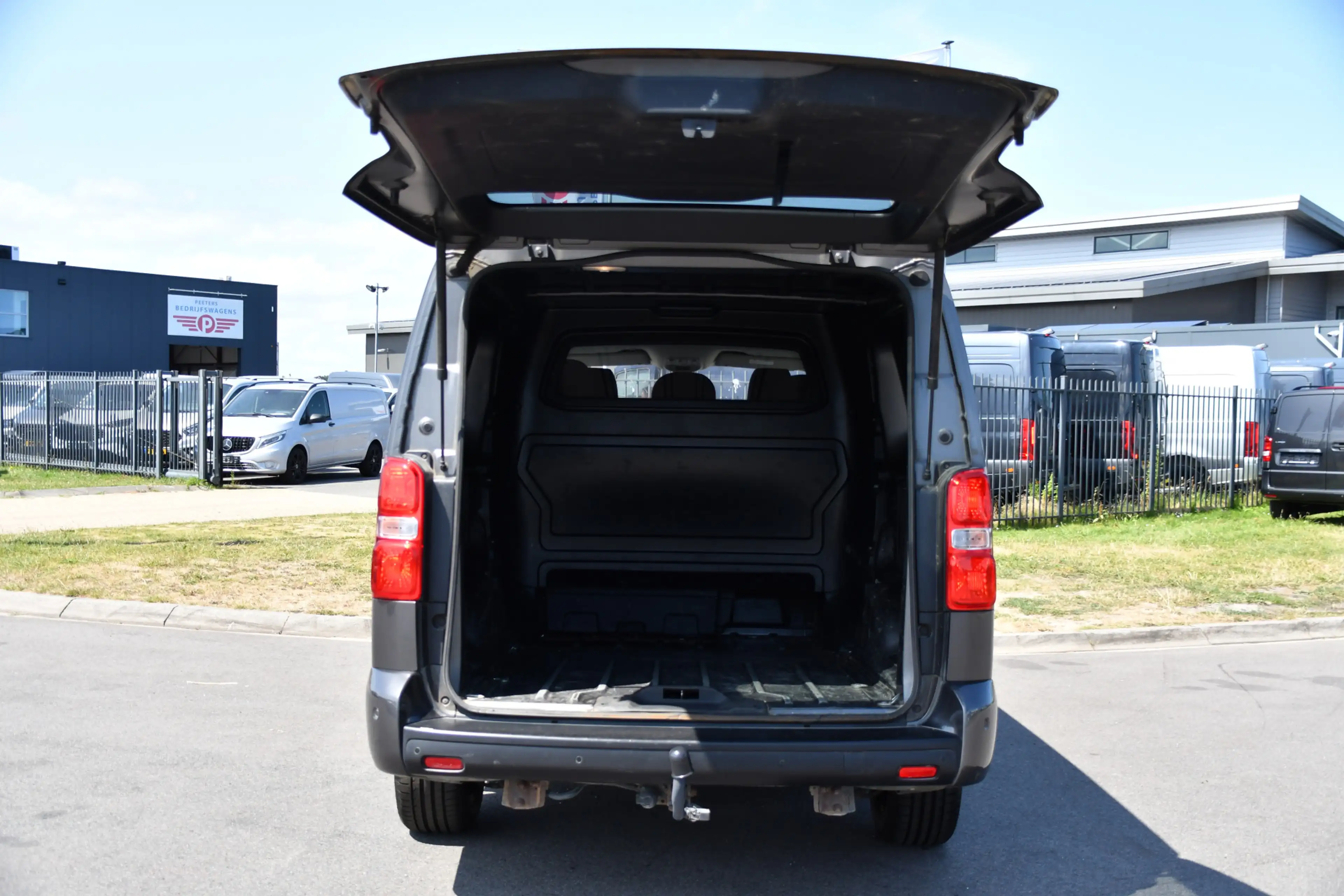 Peugeot Expert 2.0 BlueHDI 180 L3 DC PB Edition 360 Camera, Cruis — photo 34