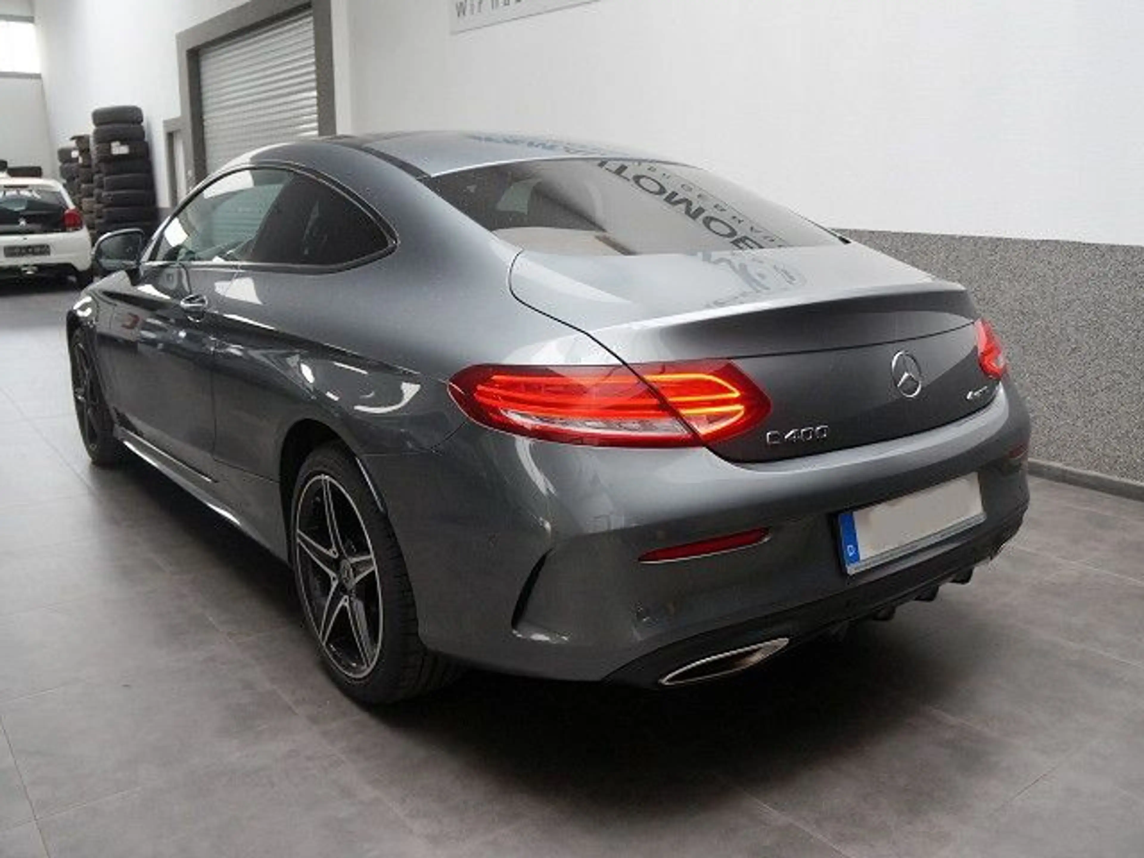 Mercedes-Benz C 400 4MATIC 9G AMG Leder Pano Navi R-Kam LED — photo 3