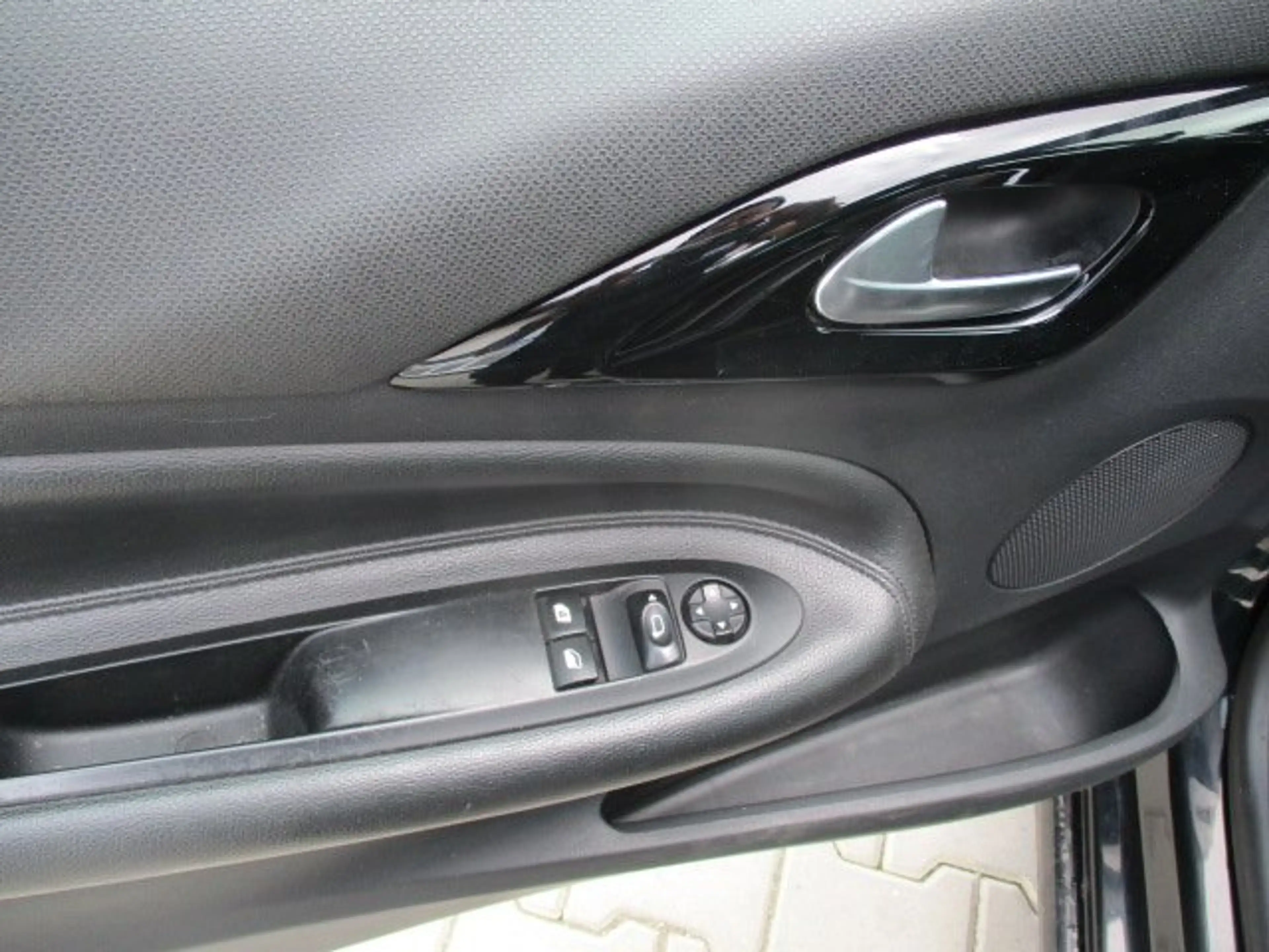 Citroen DS3 SportChic — photo 9