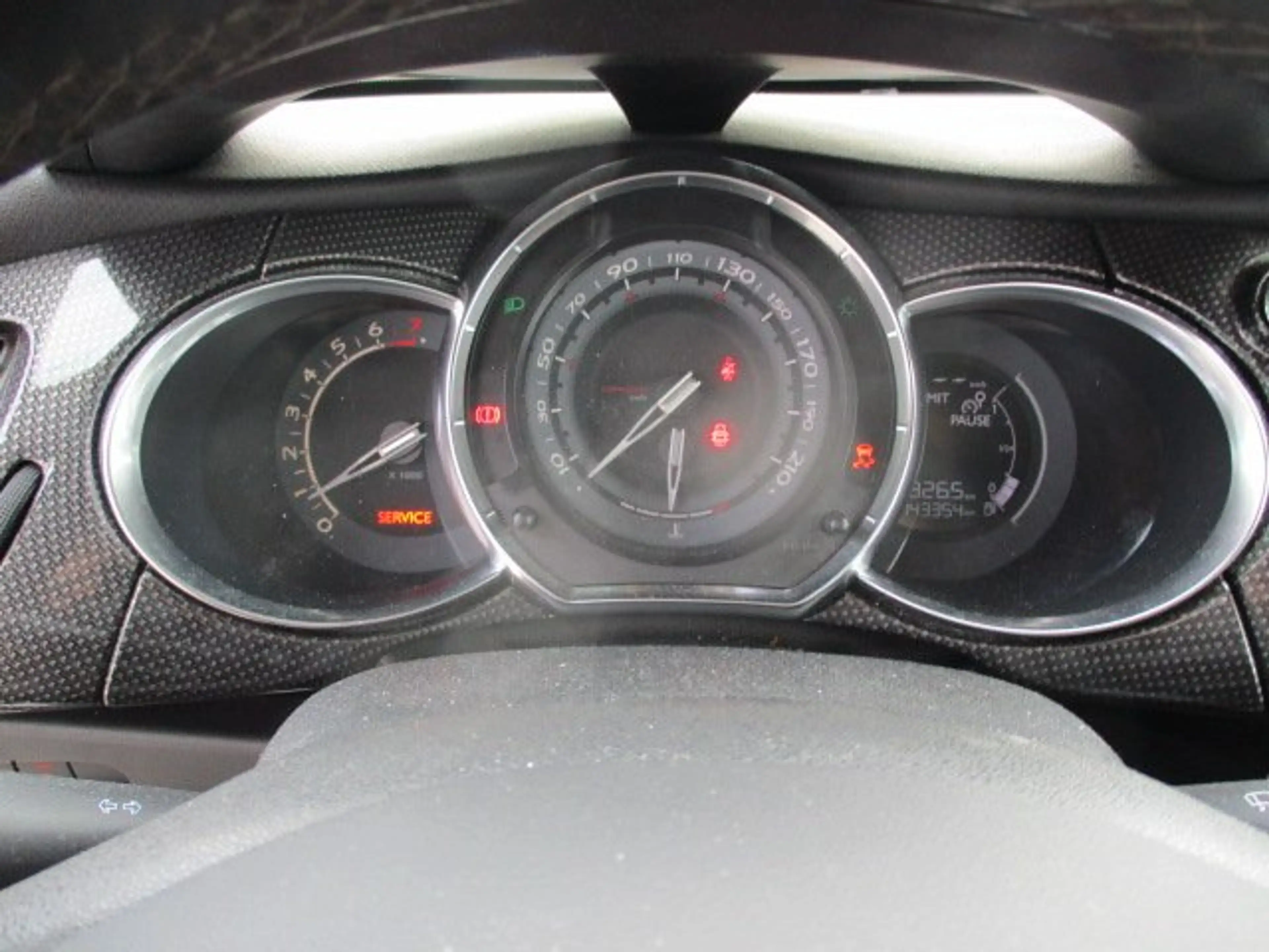 Citroen DS3 SportChic — photo 11