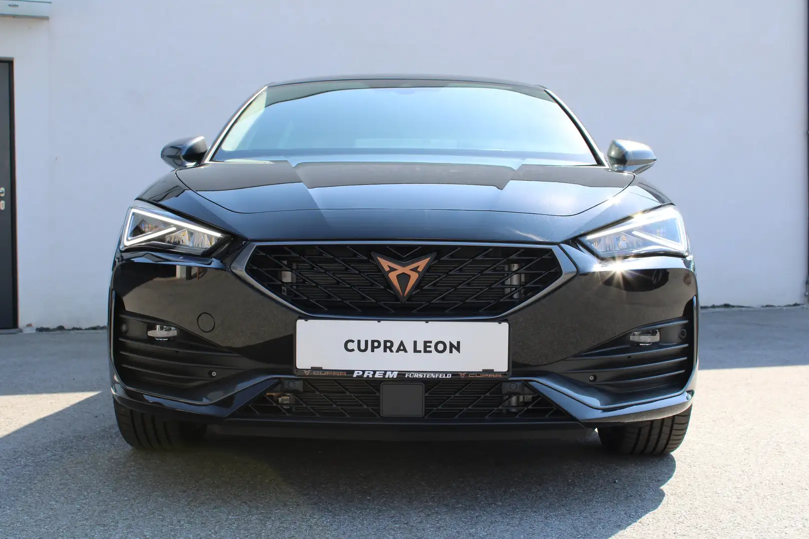 CUPRA Leon 1.5 TSI 150 PS ACT mit perfekter Mehraustattung! Noir - 1