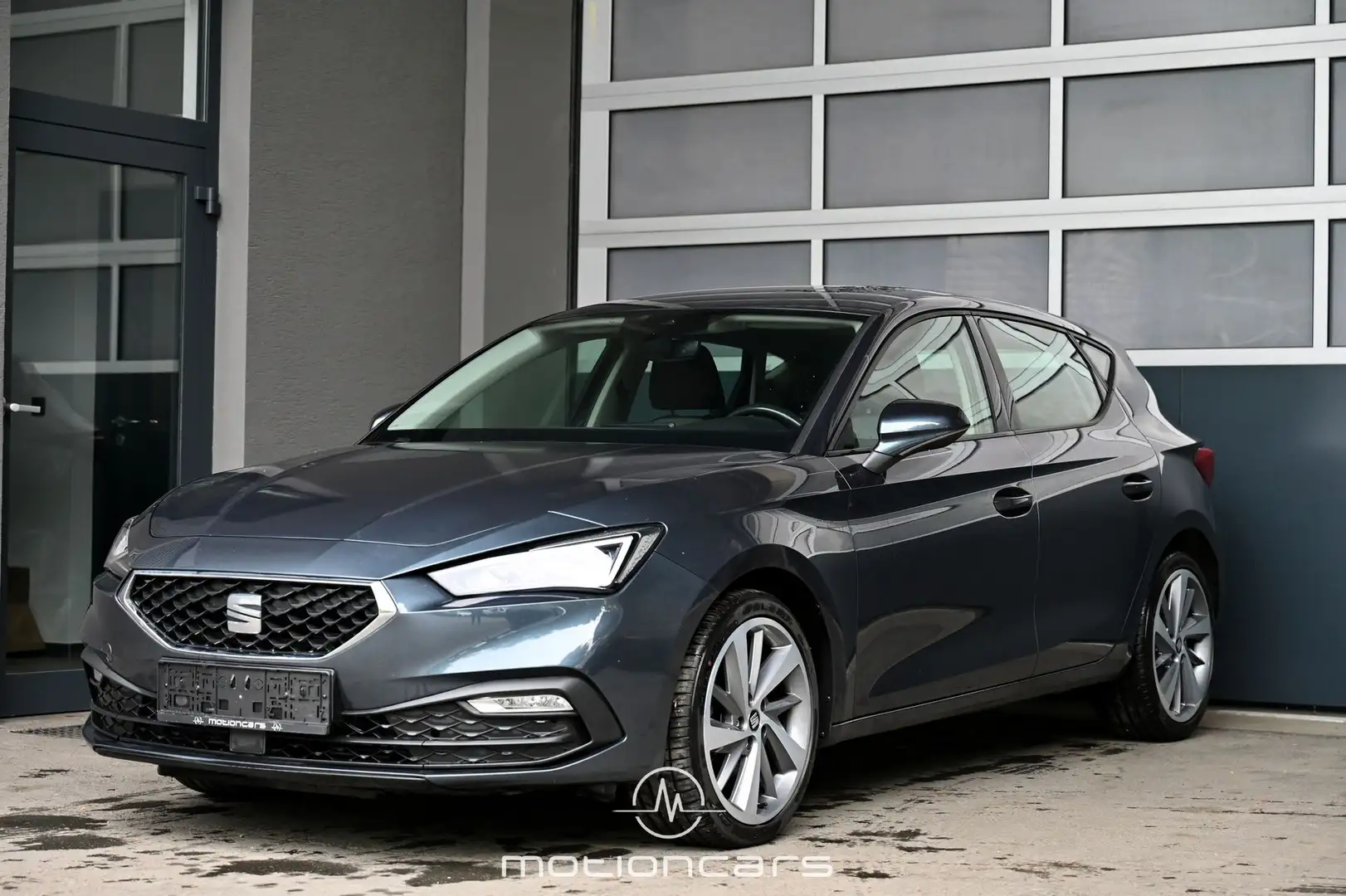 SEAT Leon 2.0 TDI Business Pickerl NEU Plateado - 1