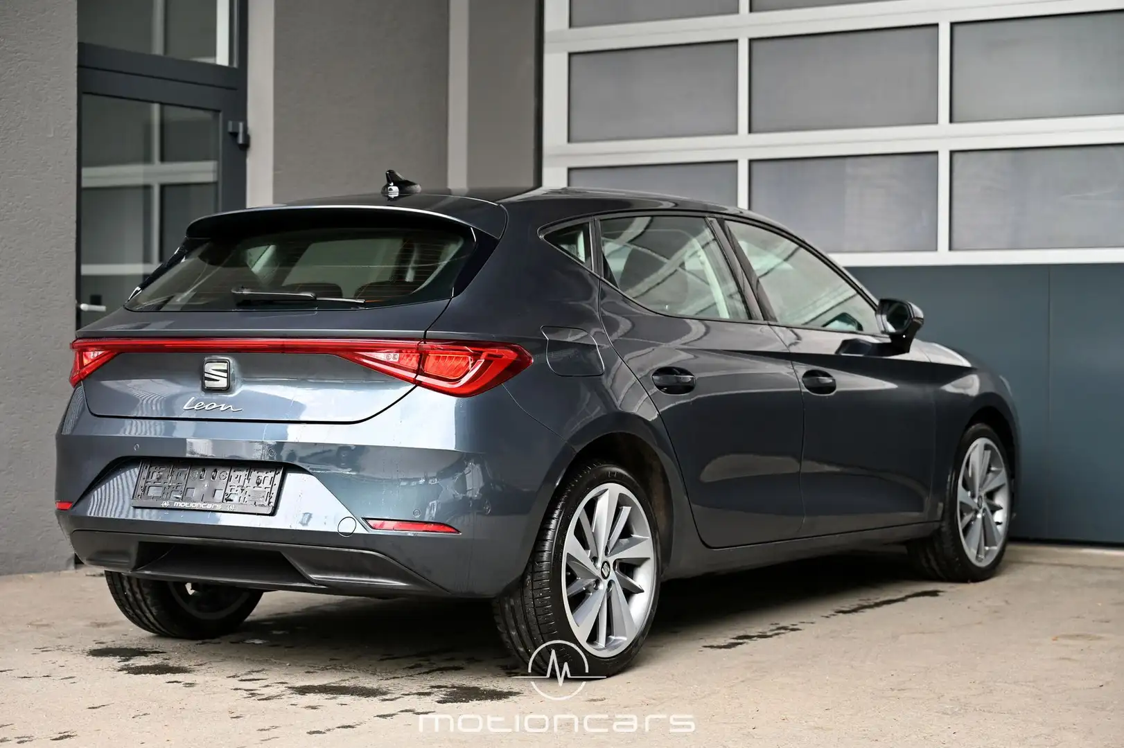 SEAT Leon 2.0 TDI Business Pickerl NEU Plateado - 2