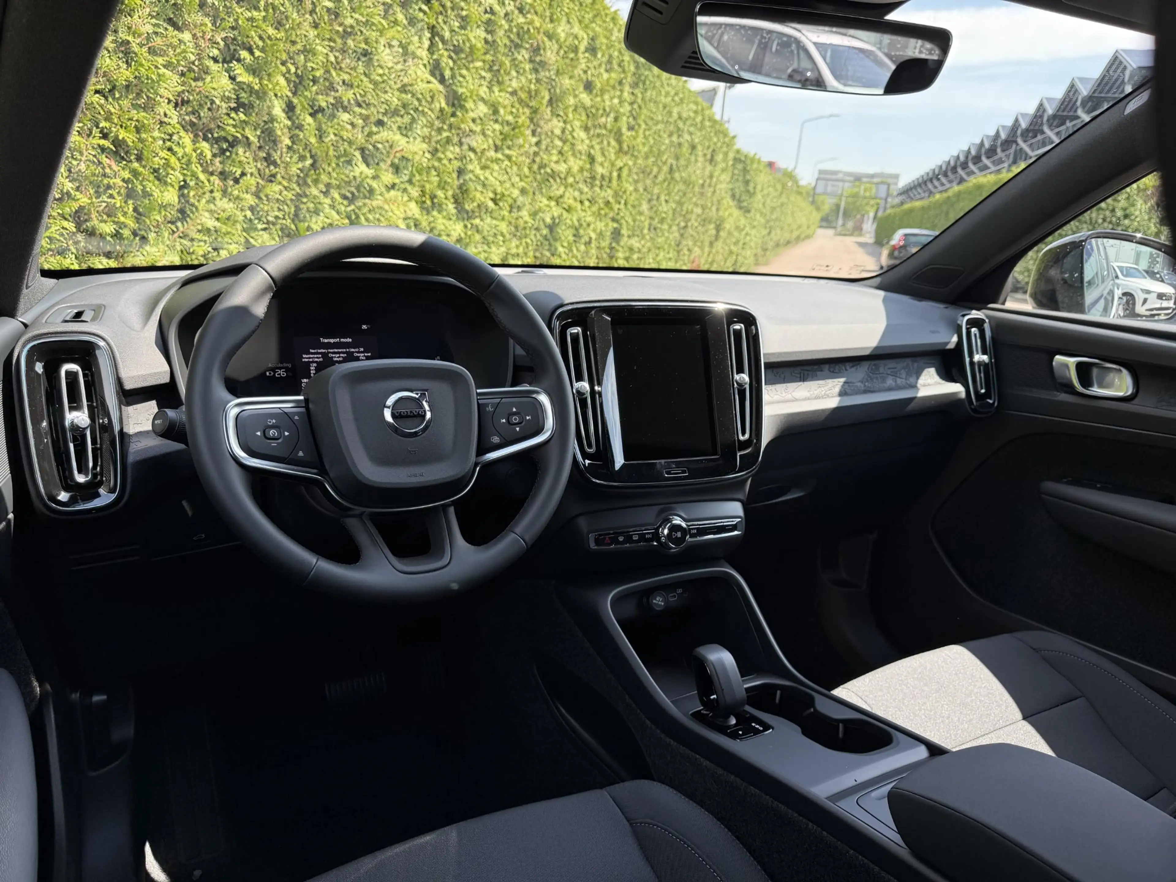 Volvo EX40 Single Motor Extended Range Core 82 kWh — photo 3