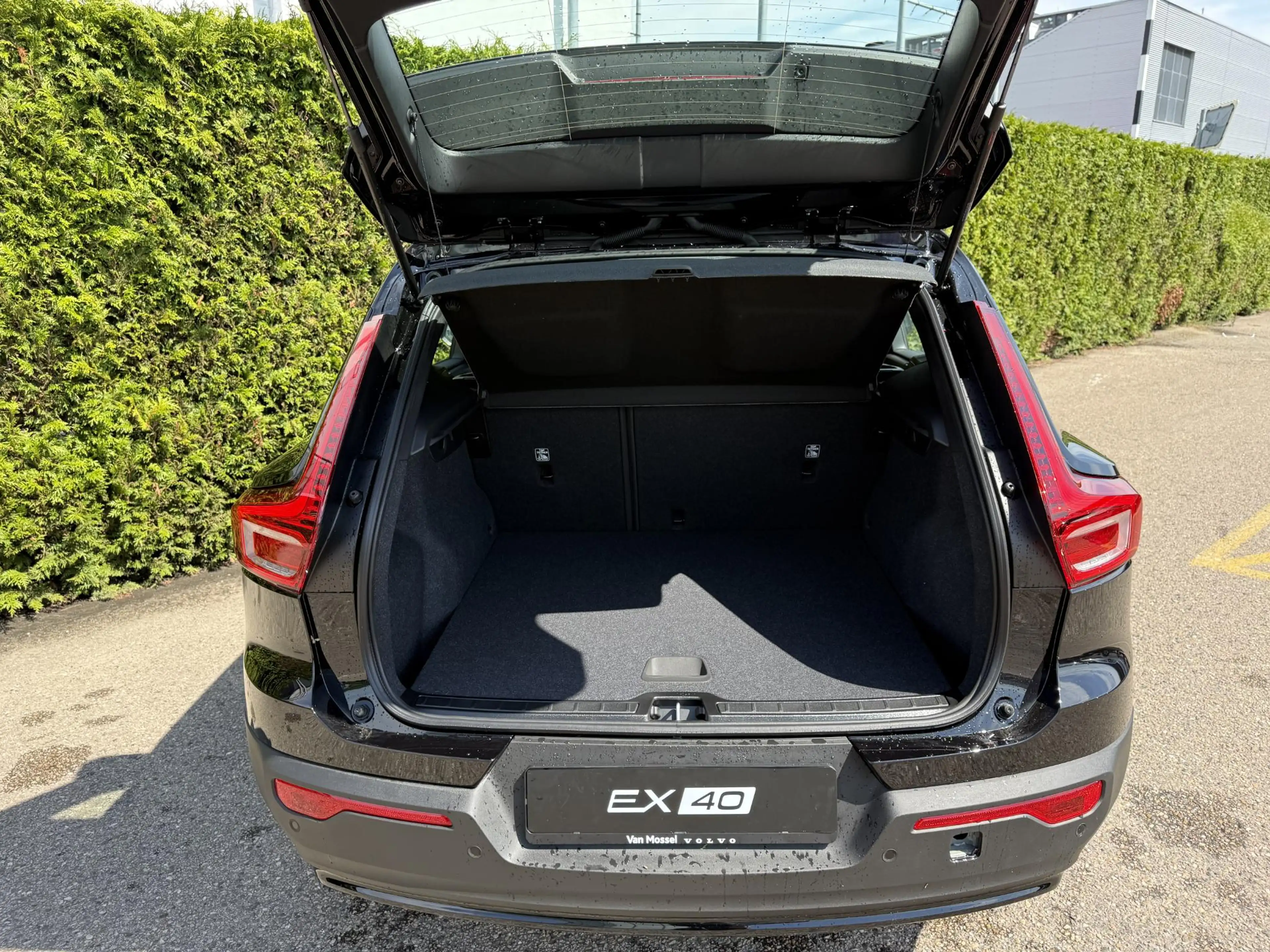 Volvo EX40 Single Motor Extended Range Core 82 kWh — photo 7