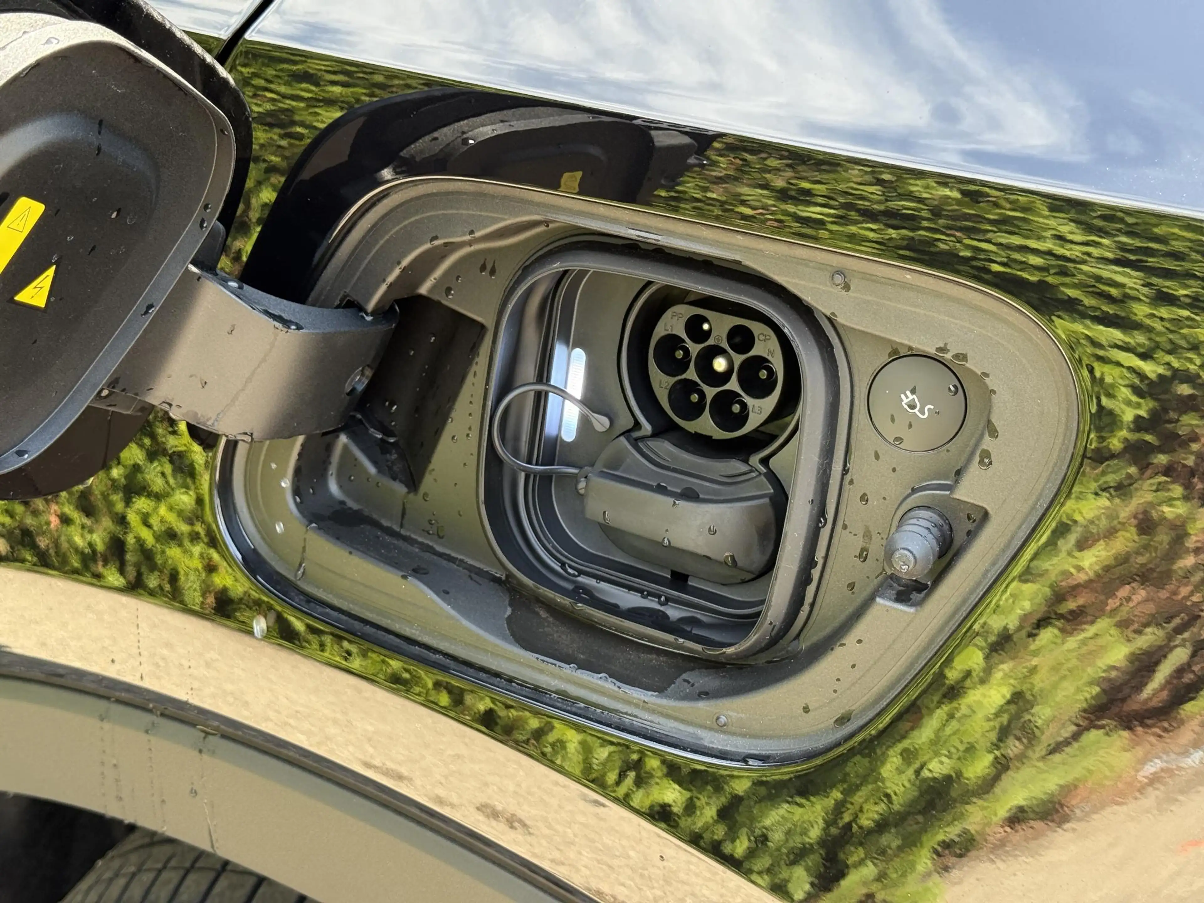 Volvo EX40 Single Motor Extended Range Core 82 kWh — photo 11
