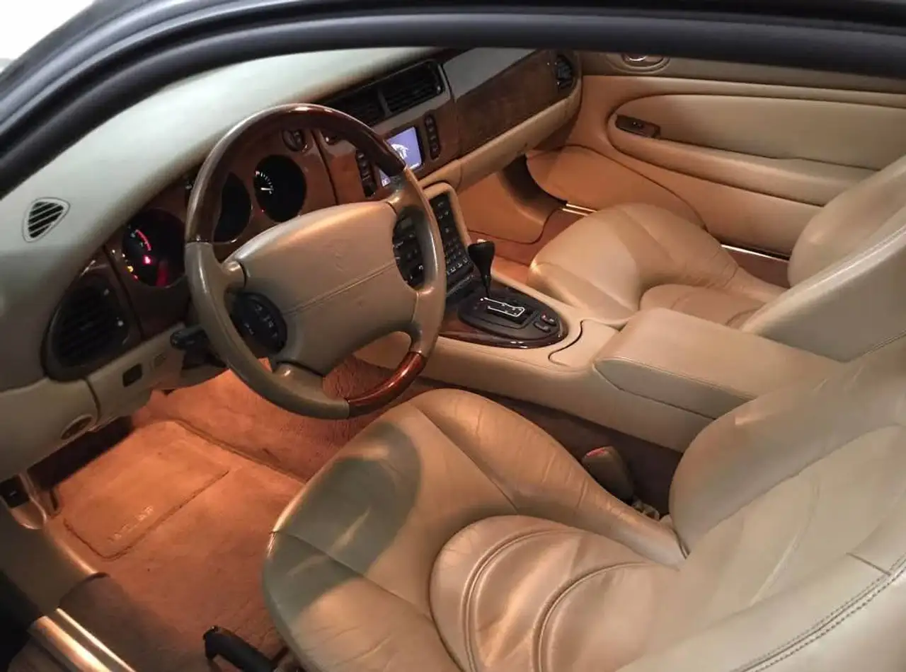 Jaguar XKR Coupe 4.0 100, foto 10