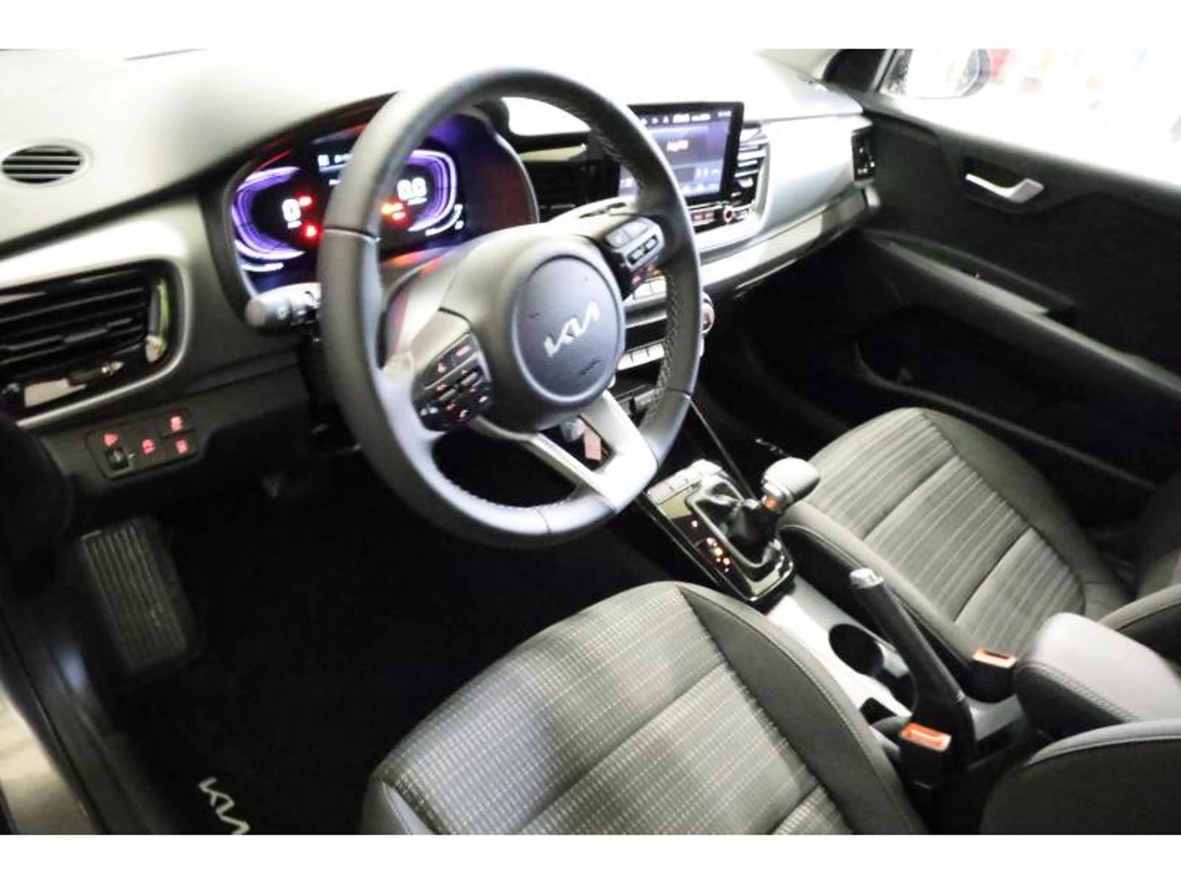 Kia Stonic MY25 — photo 12