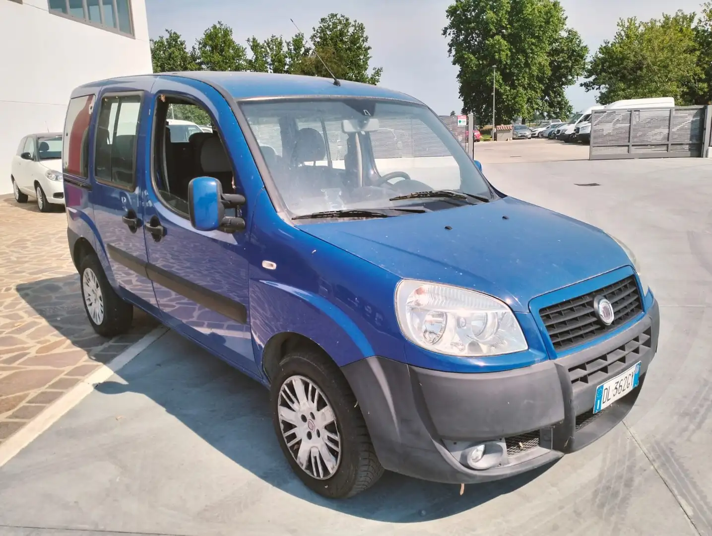 Fiat Doblo 1.3 mjt Family - 7 POSTI - Bleu - 1