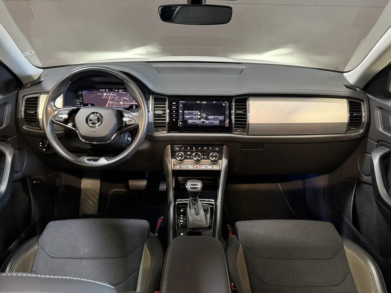 Skoda Kodiaq 1.5 TSI Business Edition Panoramadak Trekhaak, миниатюра 2