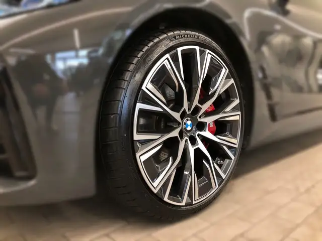 BMW 4 Series view 3